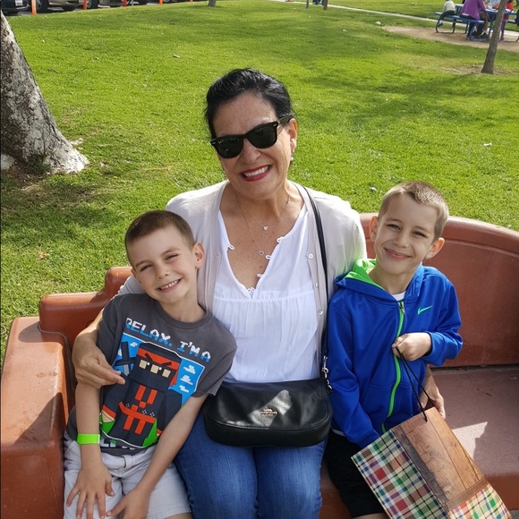 Meet your Posher, Gina - Picture 1 of 1